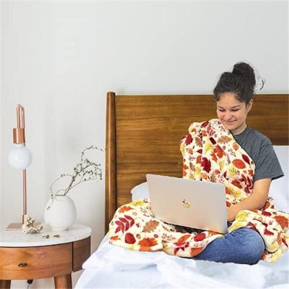 Fall Decor Throw Blanket - Soft & Warm w/ Autumn Leaves in Red, Yellow, Brown, - Picture 5 of 7